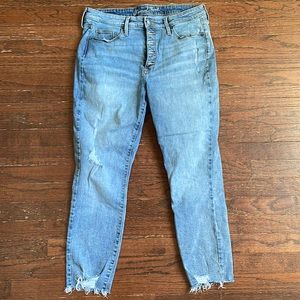 Women’s jeans- Universal Threads size 16